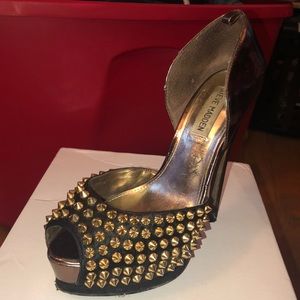 Steve Madden studded Heels